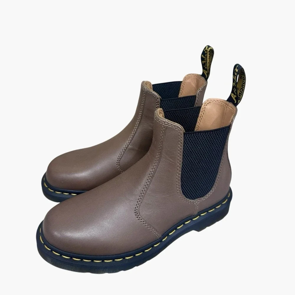 Dr. Martens Chelsea Boot 2976‎ Mens Sz 6 Womens Sz 5 Brown Leather Pull On Lug